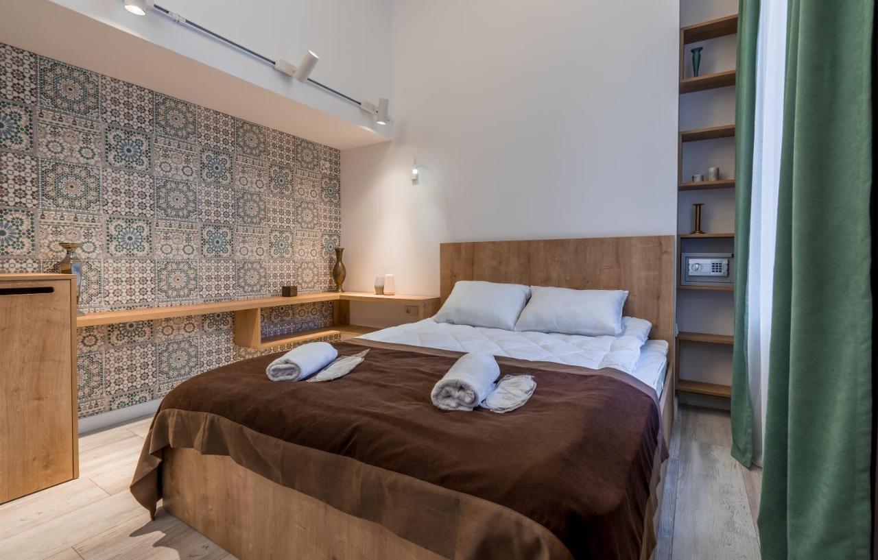 Mini Hotel On Aghmashenebeli Ave Tbilisi Bagian luar foto